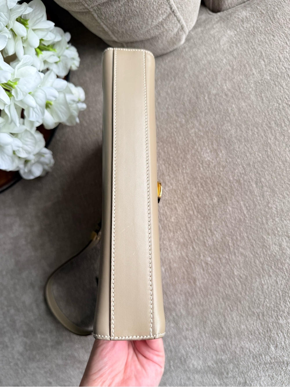 Salvatore Ferragamo Beige Leather Shoulder Bag with Gold Hardware Authentic - Picture 6 of 13